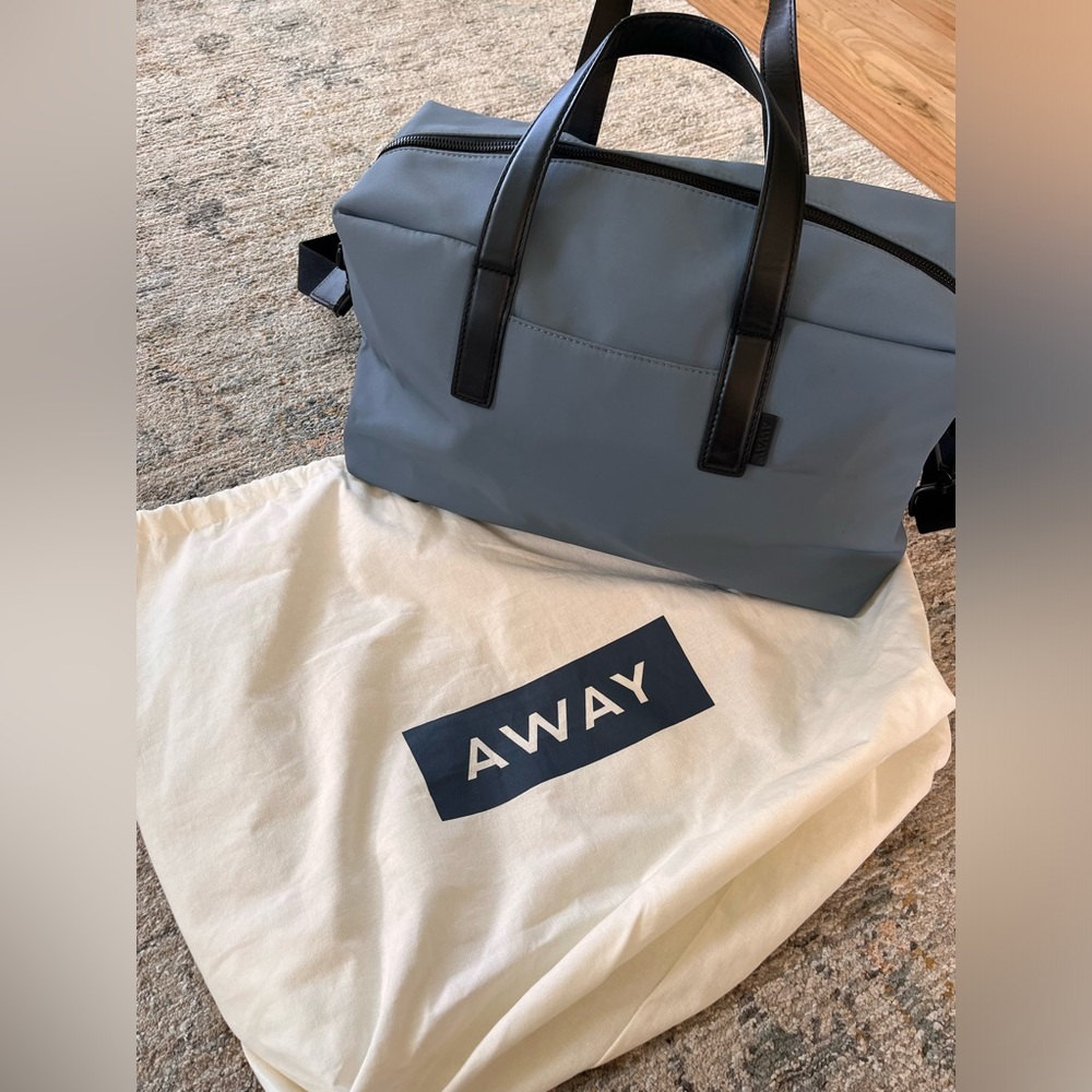 AWAY Everywhere Tote- Coast Blue